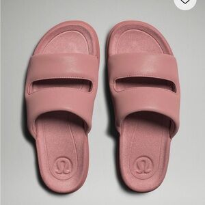 Brand new lululemon W Restfeel sandal